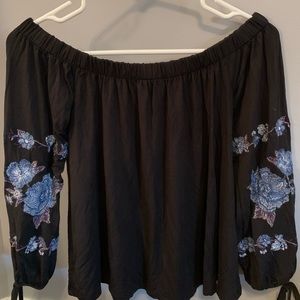 Off-the-Shoulder Long Sleeve shirt